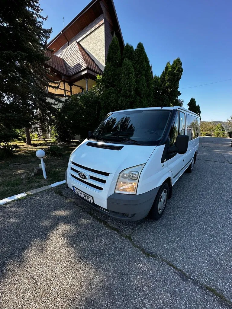 Fotografie: 2011 Ford Transit