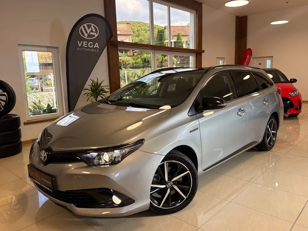 Fotografie: 2018 Toyota Auris