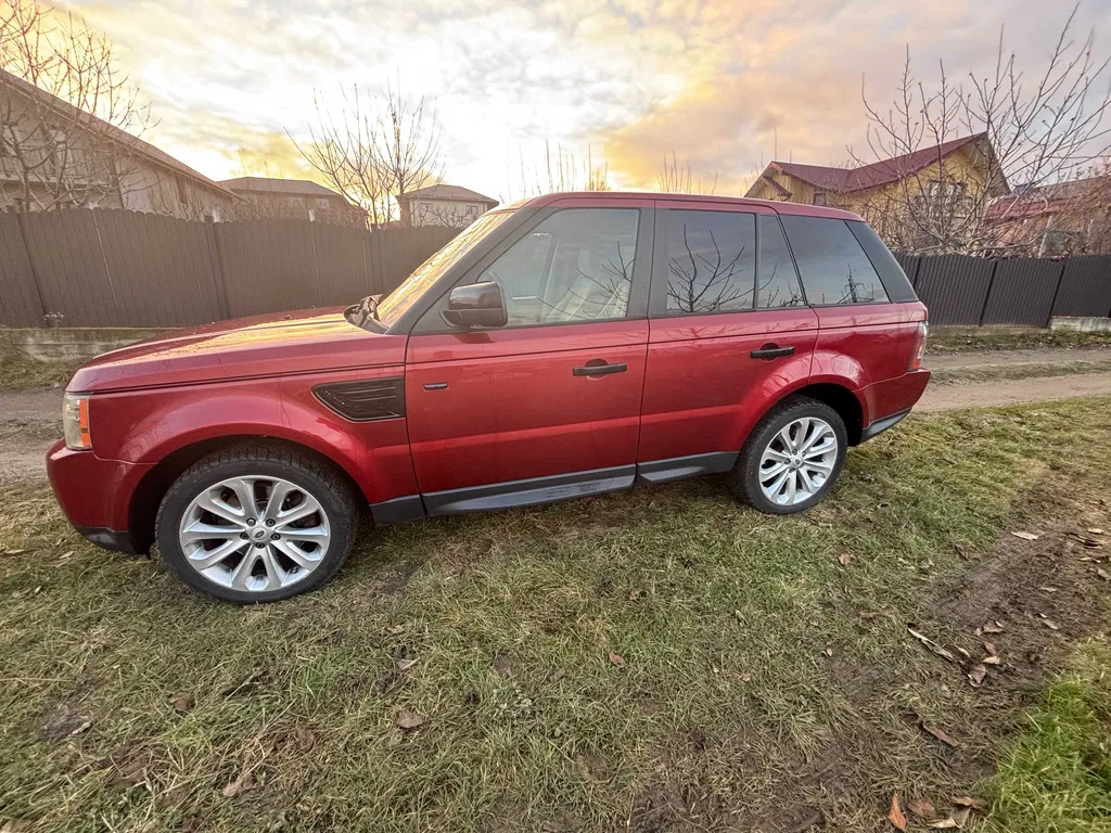 Fotografie: 2010 Land Rover Range Rover Sport
