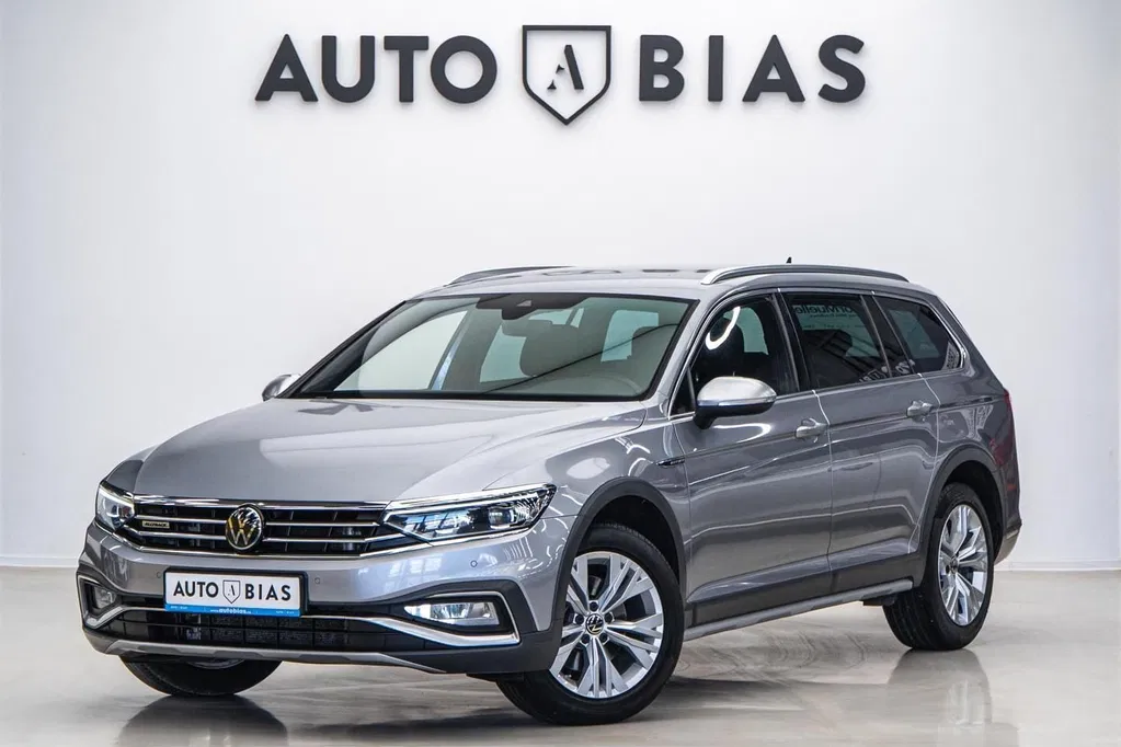 Fotografie: 2022 Volkswagen Passat Alltrack