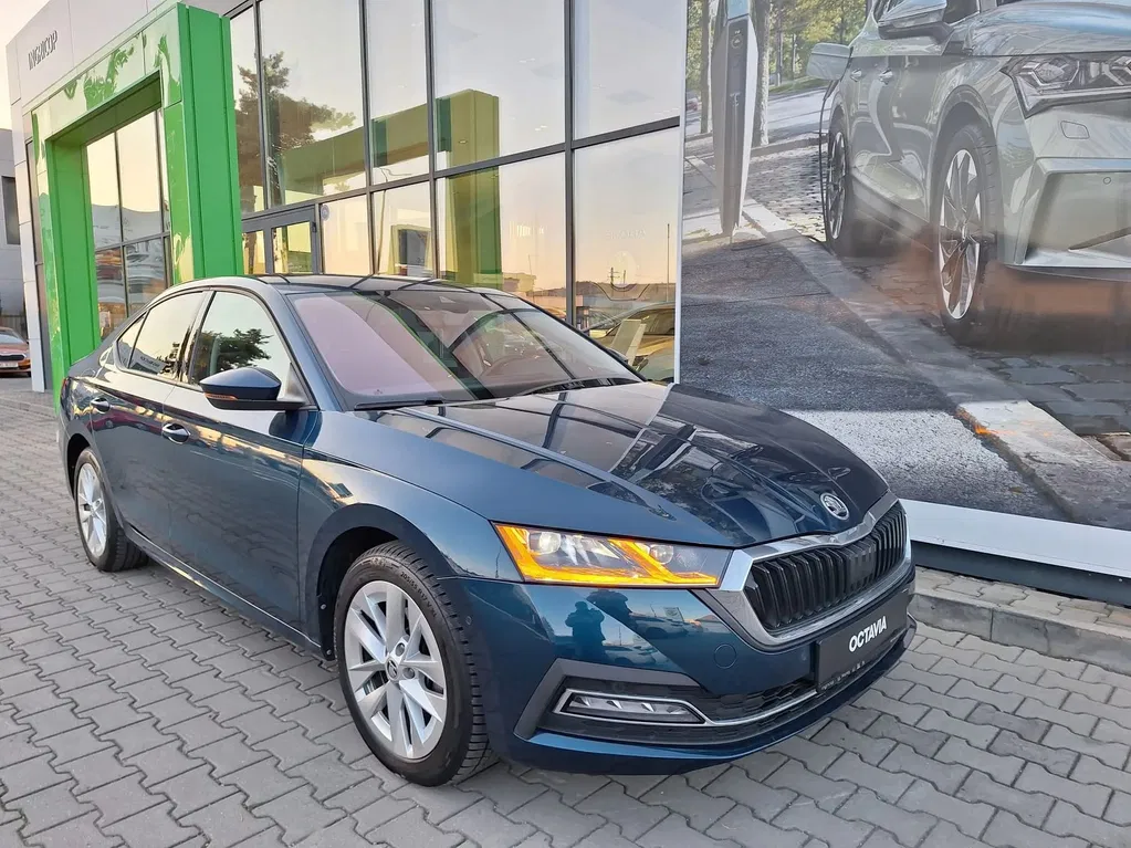 Fotografie: 2021 Skoda Octavia