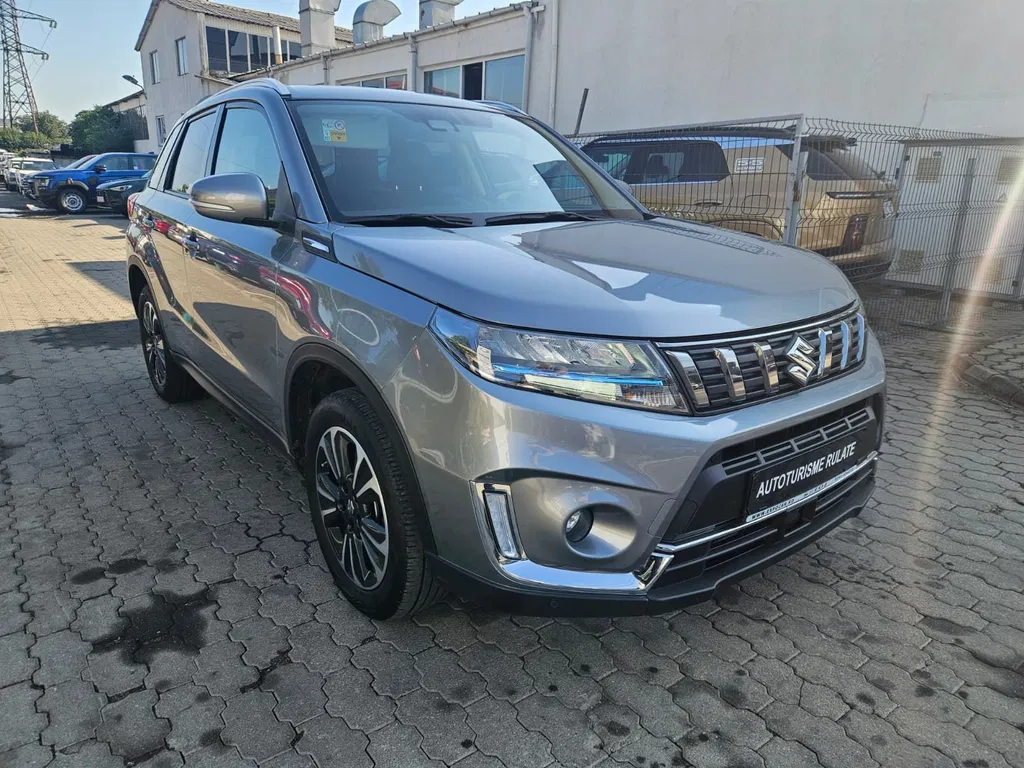 Fotografie: 2023 Suzuki Vitara