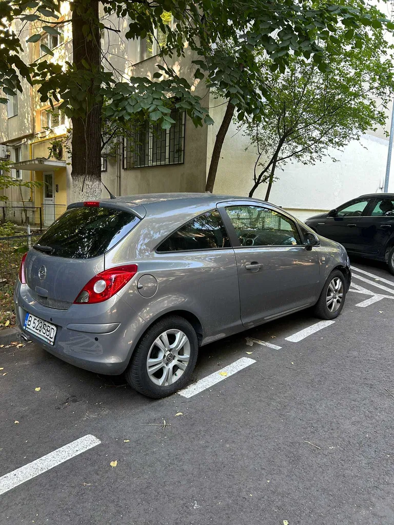 Fotografie: 2012 Opel Corsa