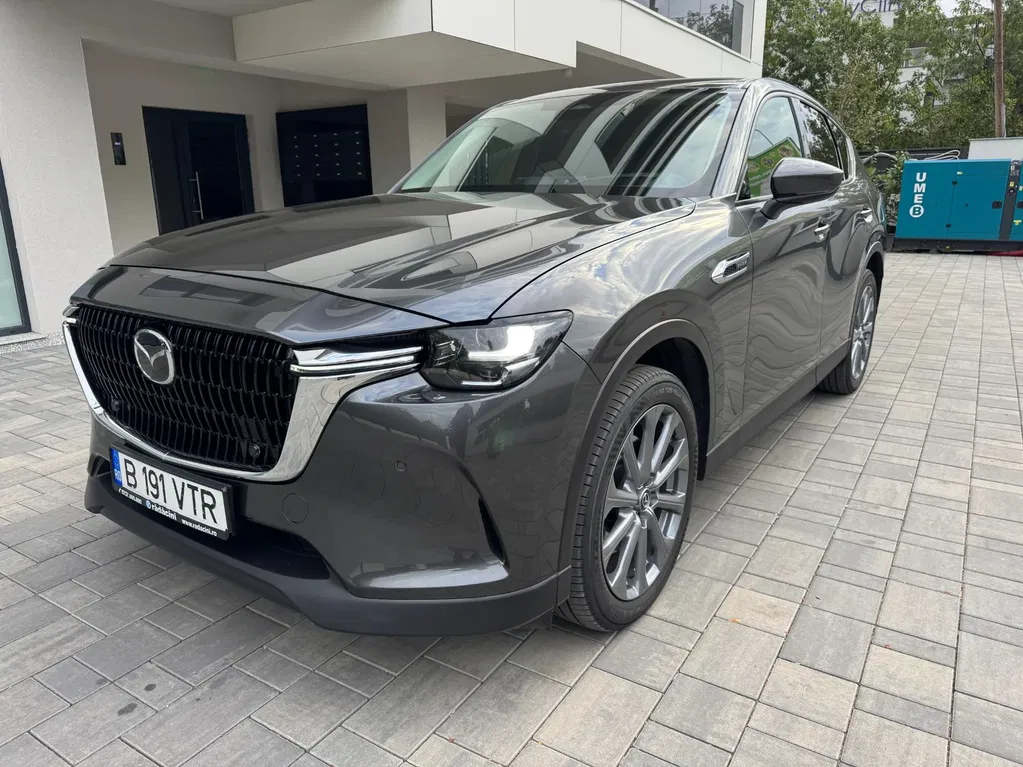 Fotografie: 2023 Mazda CX-60