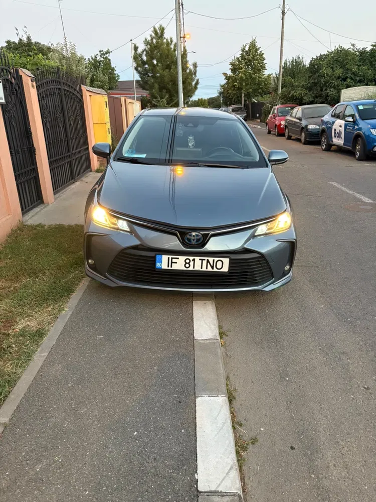 Fotografie: 2021 Toyota Corolla