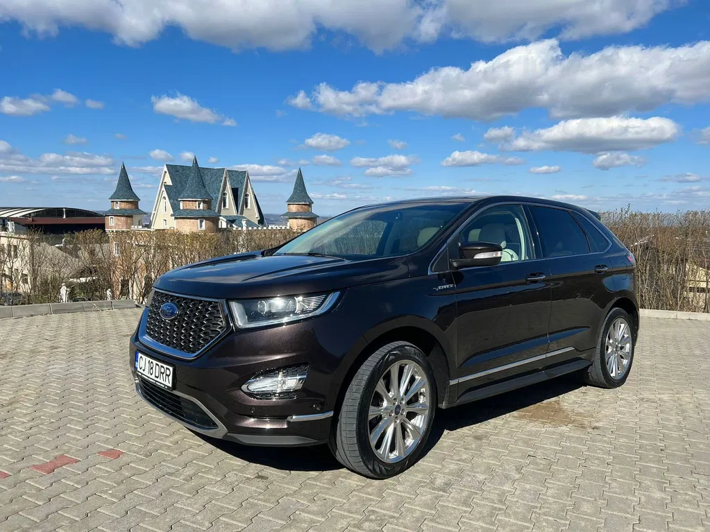 Fotografie: 2017 Ford EDGE
