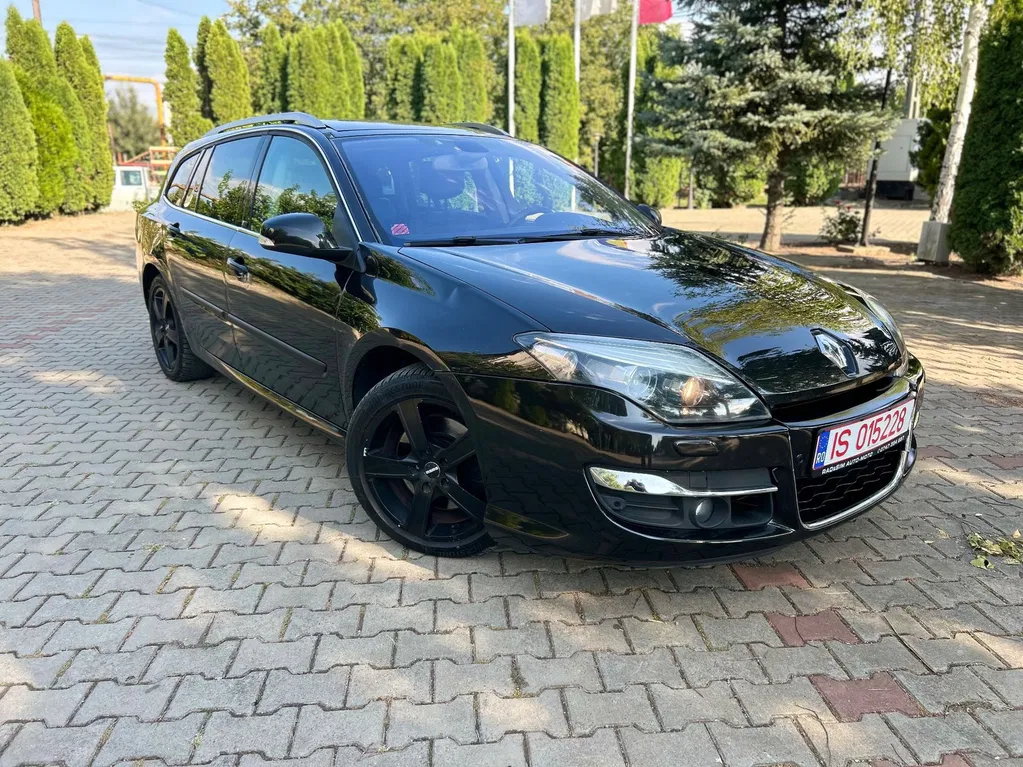 Fotografie: 2012 Renault Laguna