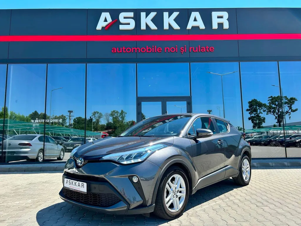 Fotografie: 2023 Toyota C-HR