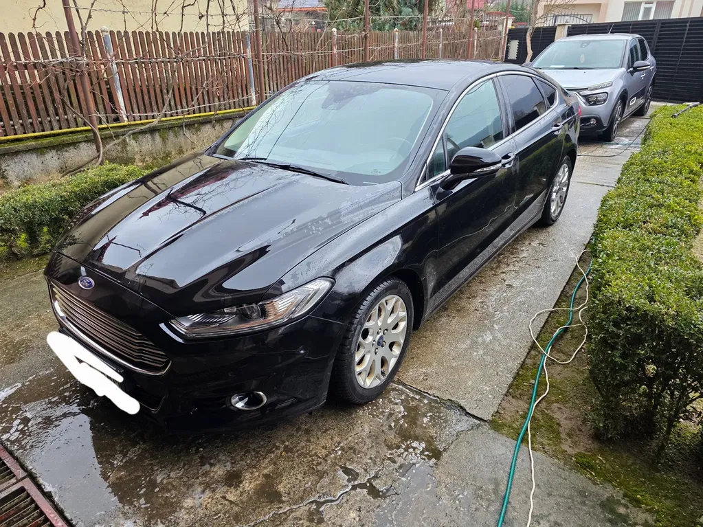Fotografie: 2016 Ford Mondeo