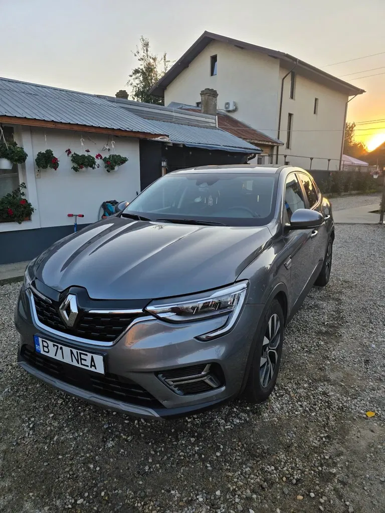 Fotografie: 2021 Renault Arkana