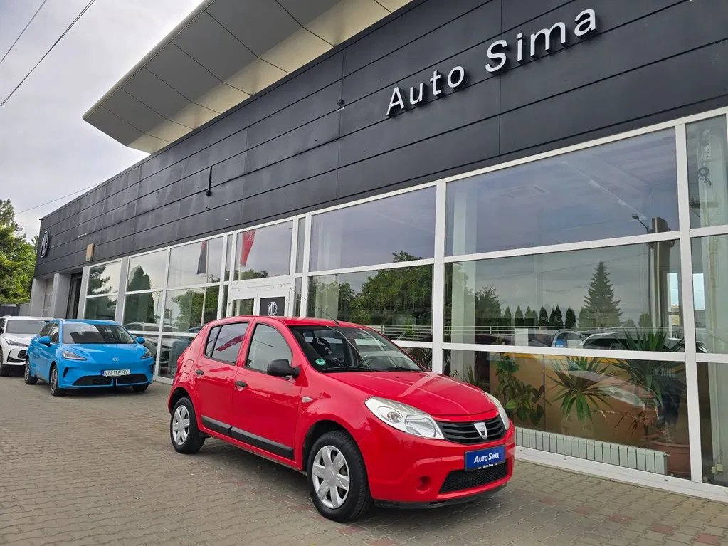 Fotografie: 2009 Dacia Sandero