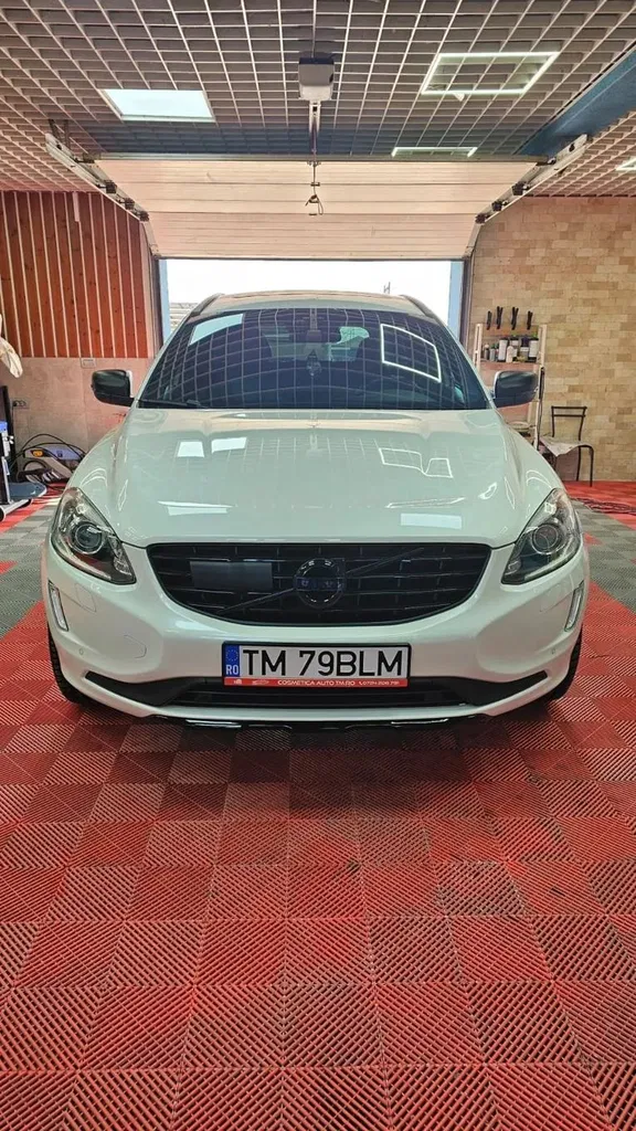 Fotografie: 2013 Volvo XC 60