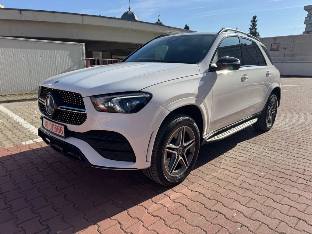 Fotografie: 2021 Mercedes-Benz GLE