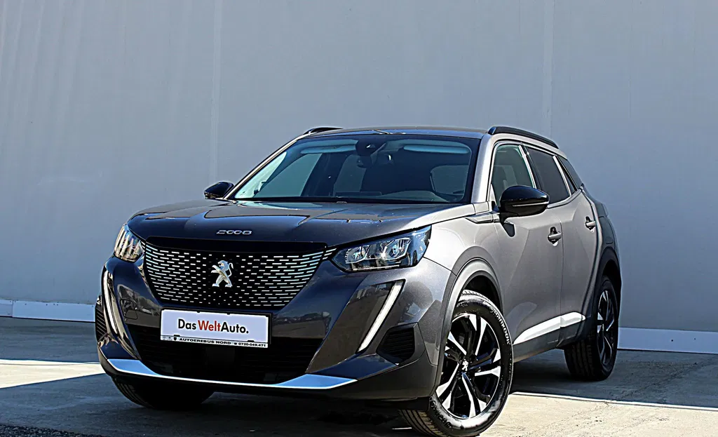 Fotografie: 2022 Peugeot 2008