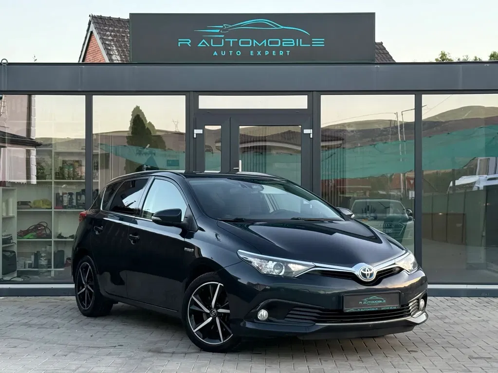 Fotografie: 2017 Toyota Auris