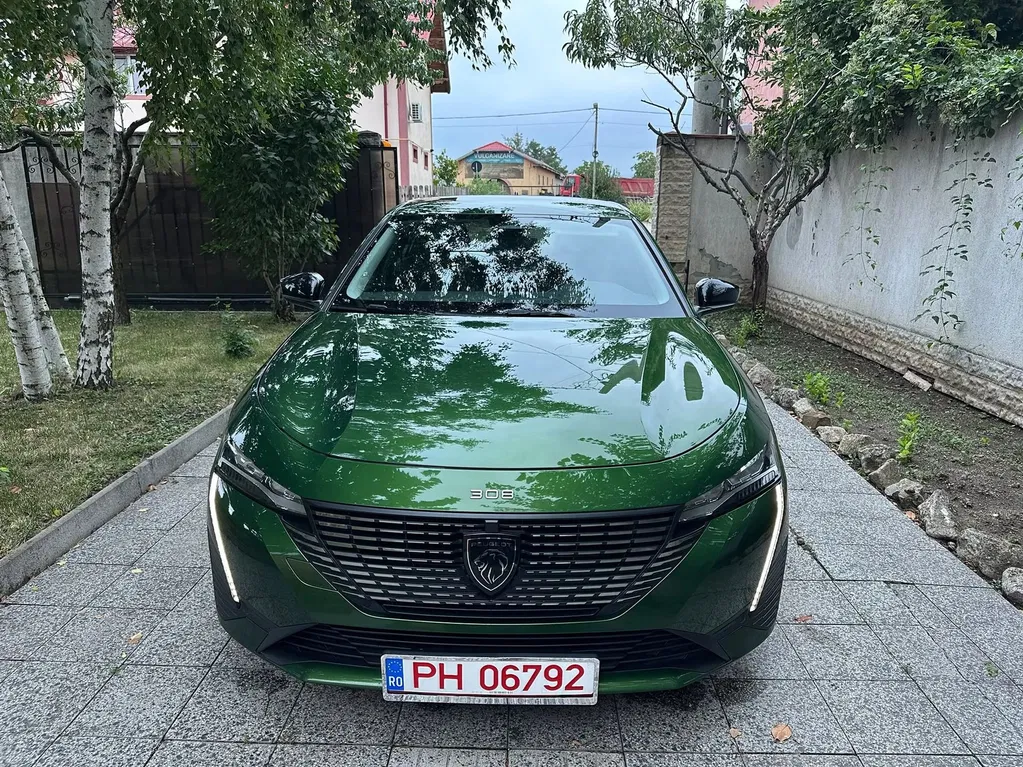 Fotografie: 2022 Peugeot 308