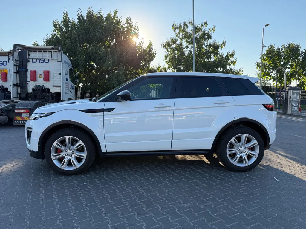 Fotografie: 2017 Land Rover Range Rover Evoque