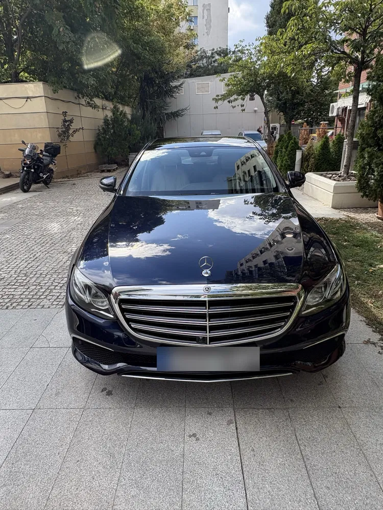 Fotografie: 2016 Mercedes-Benz E Class