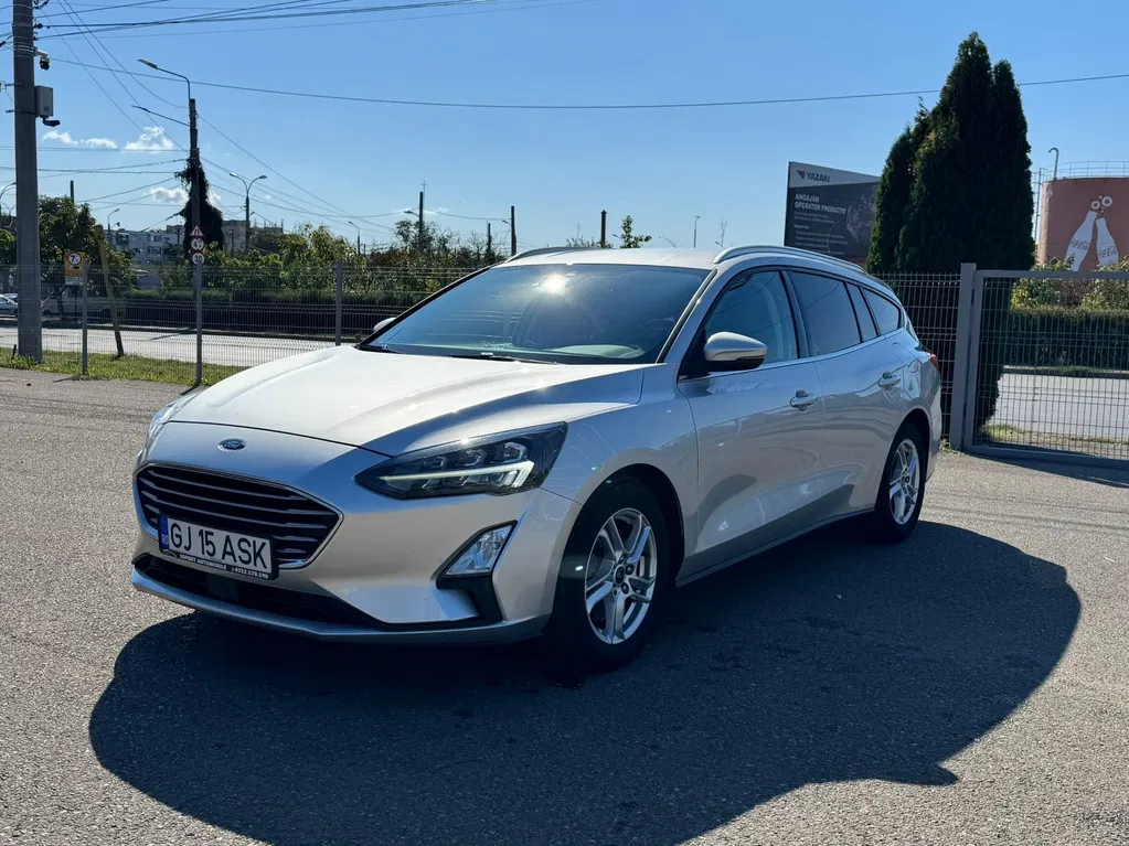 Fotografie: 2020 Ford Focus