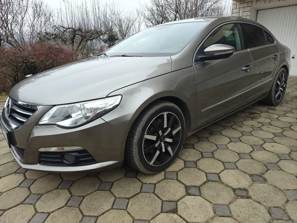 Fotografie: 2009 Volkswagen Passat CC
