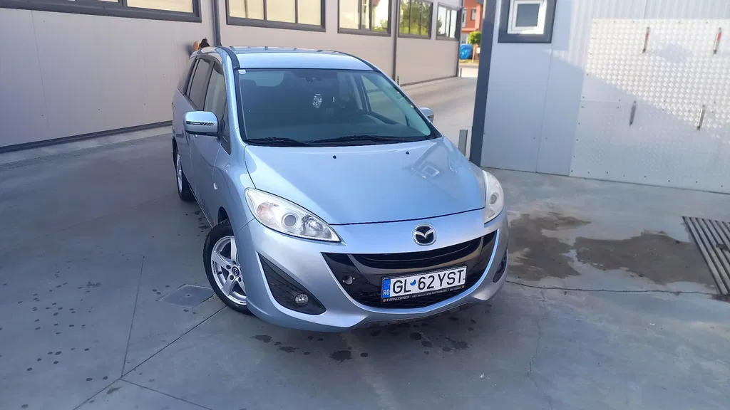 Fotografie: 2013 Mazda 5