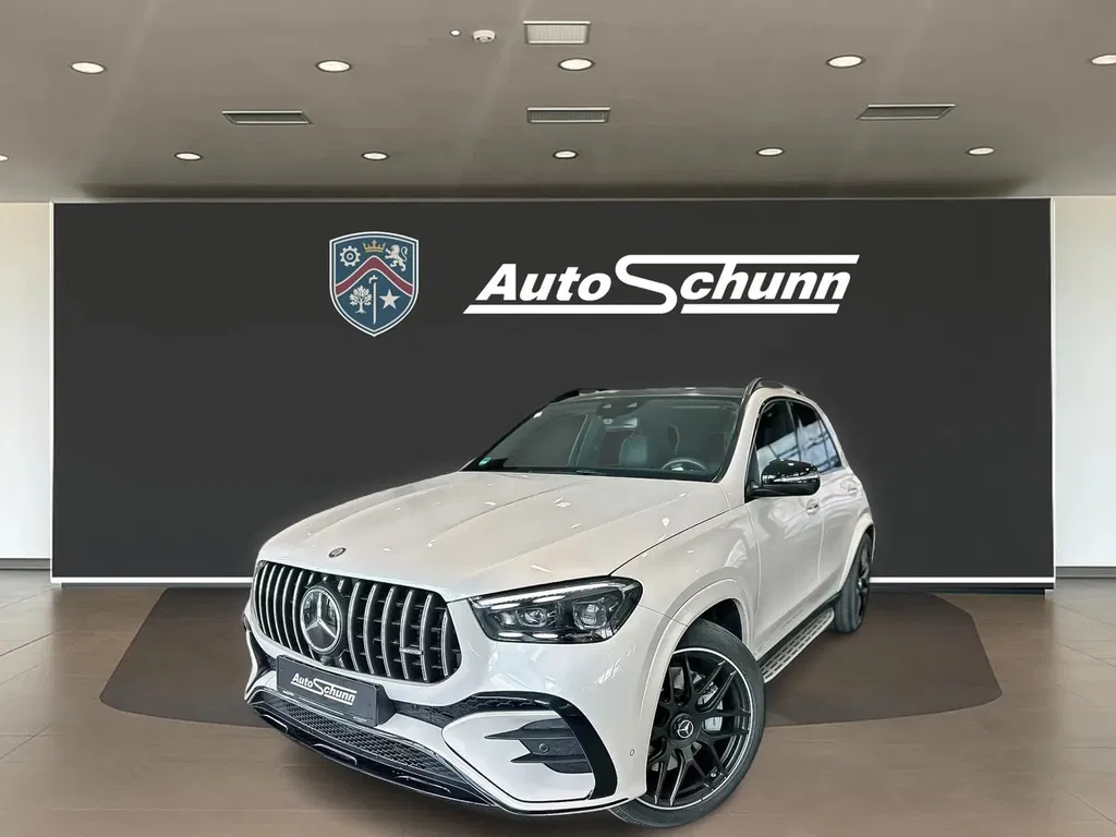 Fotografie: 2023 Mercedes-Benz GLE