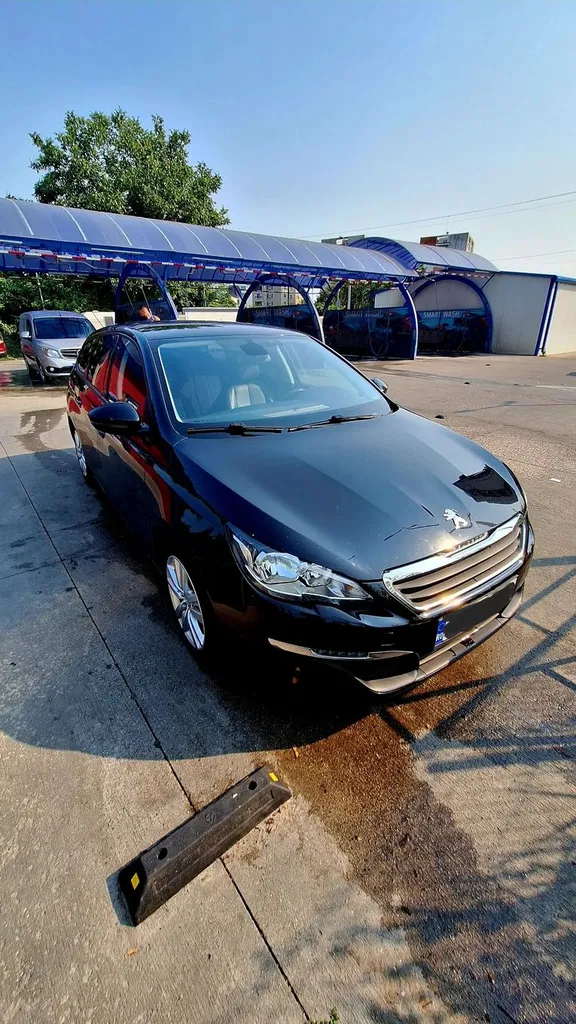 Fotografie: 2015 Peugeot 308