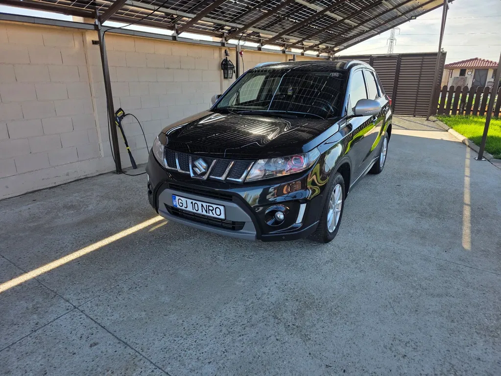 Fotografie: 2017 Suzuki Vitara