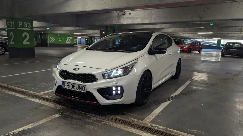 Fotografie: 2014 Kia Ceed