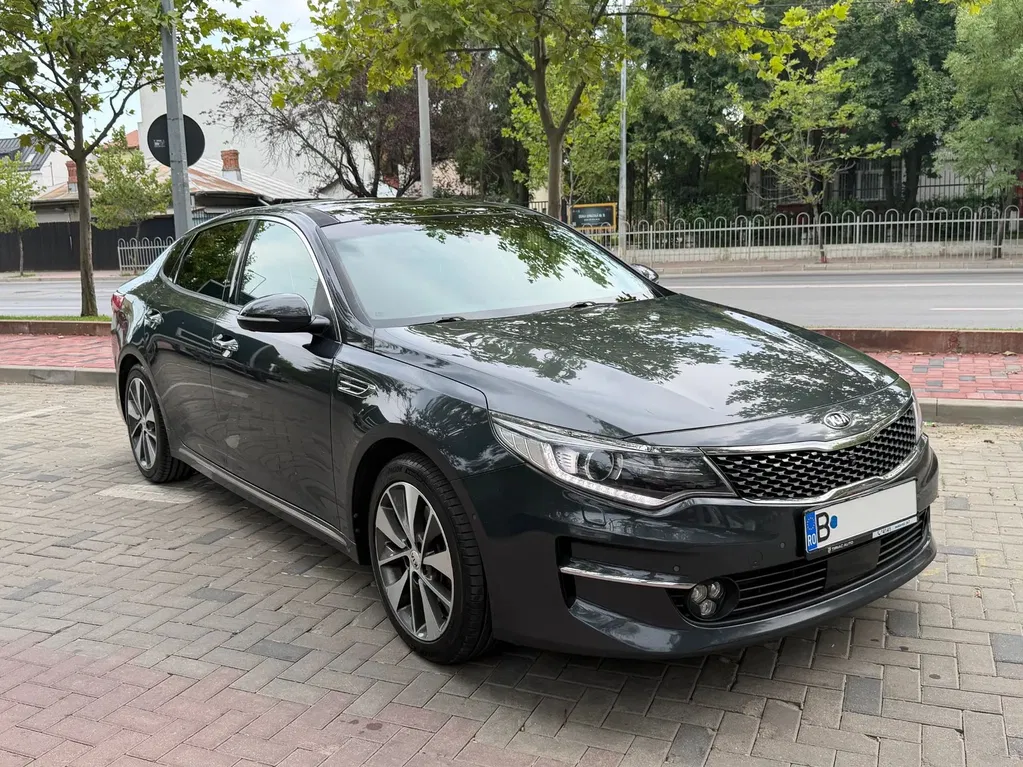 Fotografie: 2016 Kia Optima