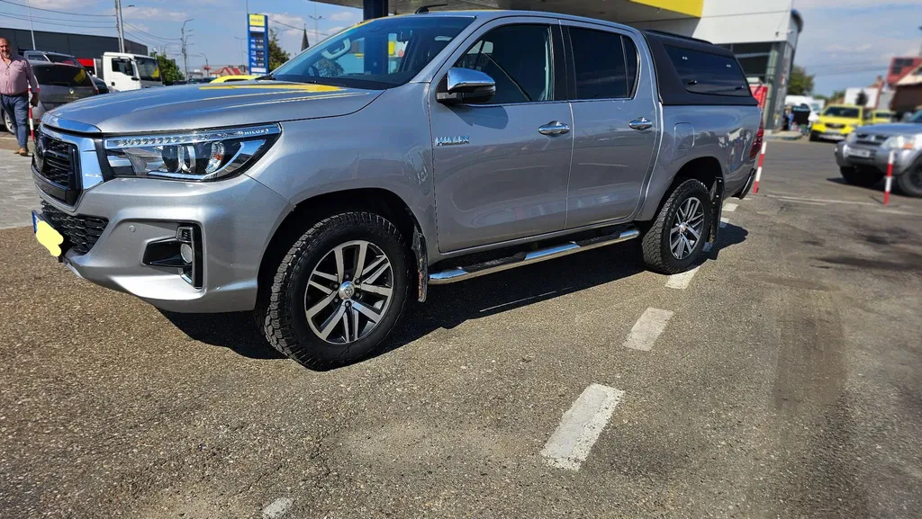 Fotografie: 2020 Toyota Hilux