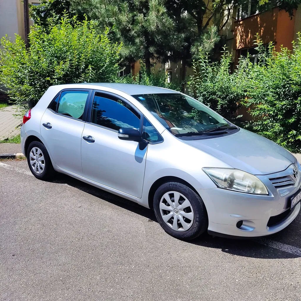 Fotografie: 2012 Toyota Auris