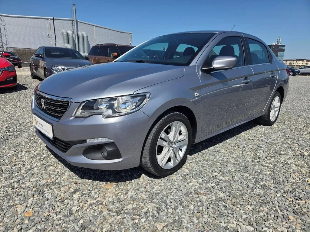 Fotografie: 2020 Peugeot 301