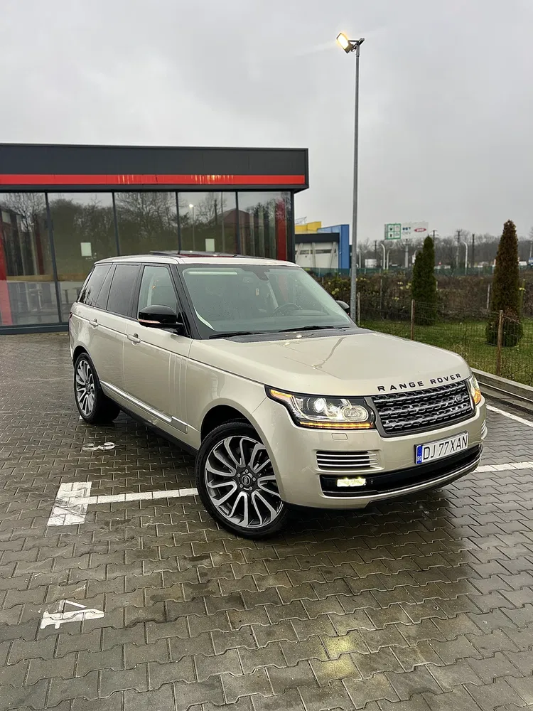 Fotografie: 2014 Land Rover Range Rover Vogue