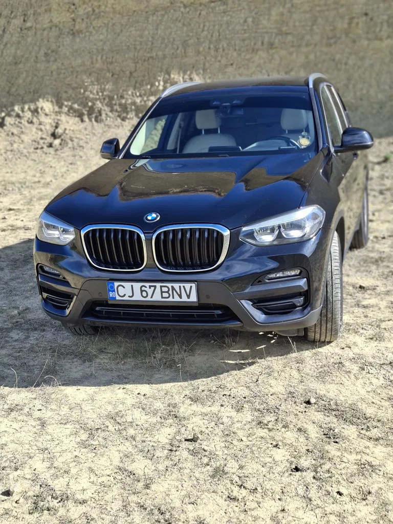 Fotografie: 2021 BMW X3