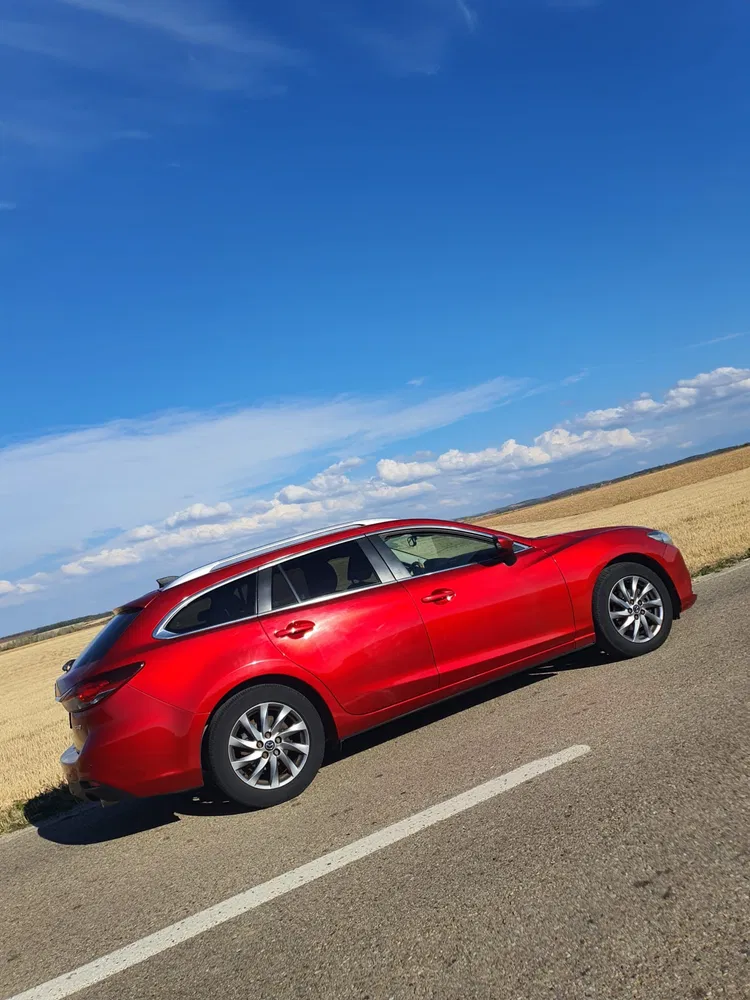Fotografie: 2013 Mazda 6