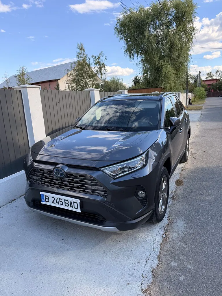 Fotografie: 2020 Toyota RAV-4