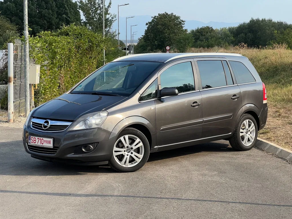 Fotografie: 2009 Opel Zafira