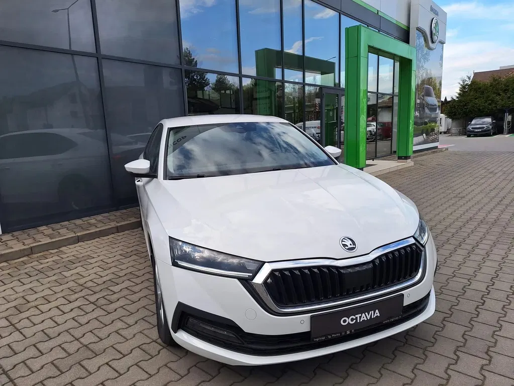 Fotografie: 2021 Skoda Octavia