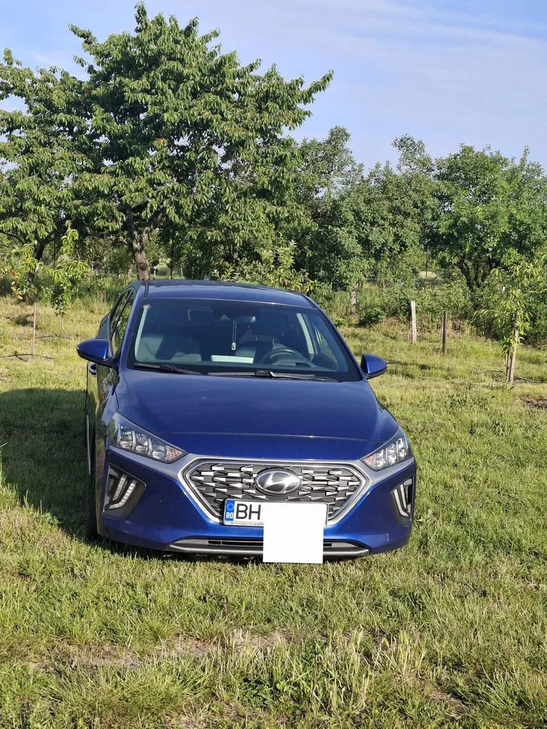 Fotografie: 2021 Hyundai Ioniq