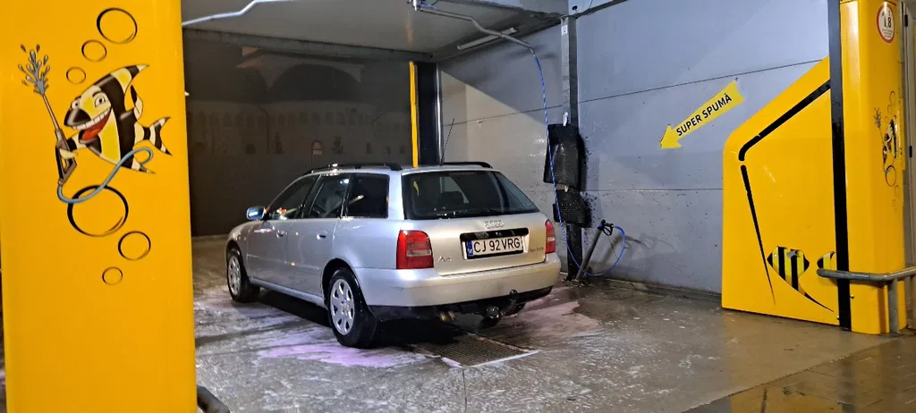 Fotografie: 2001 Audi A4 Avant