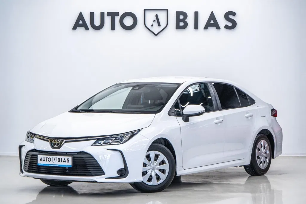 Fotografie: 2021 Toyota Corolla