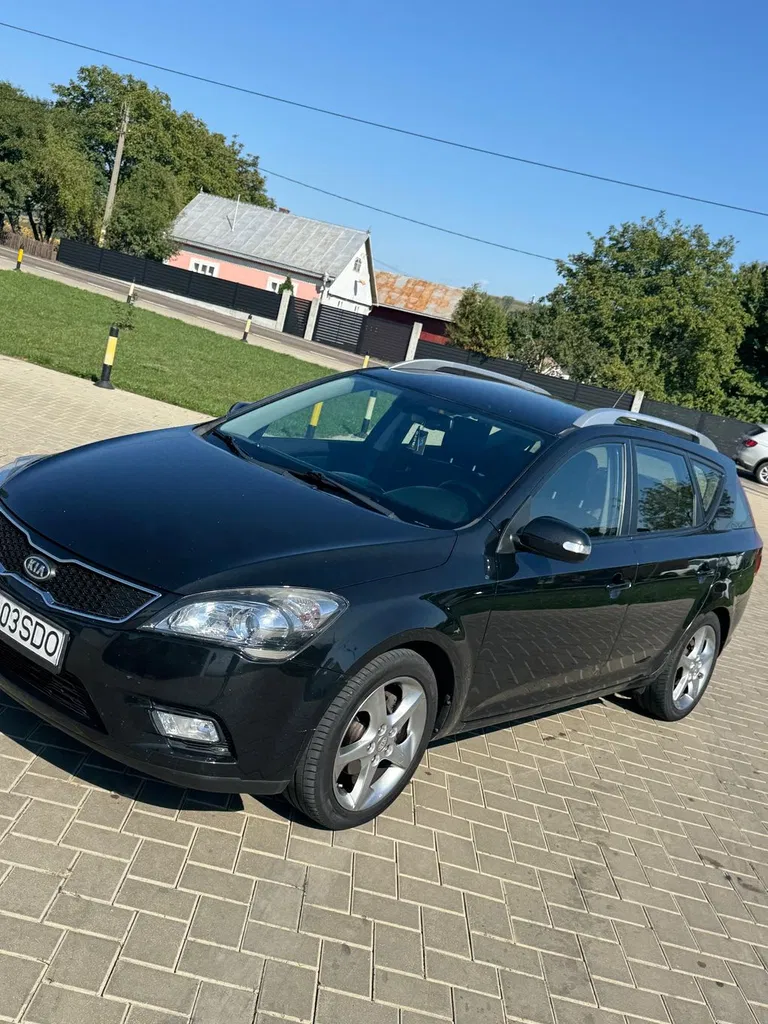 Fotografie: 2011 Kia Ceed