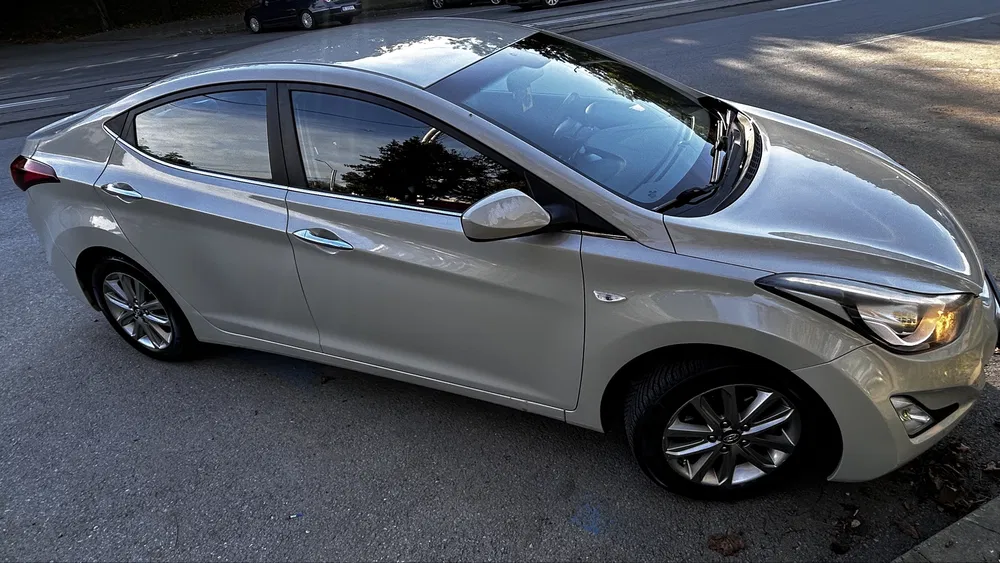 Fotografie: 2014 Hyundai Elantra