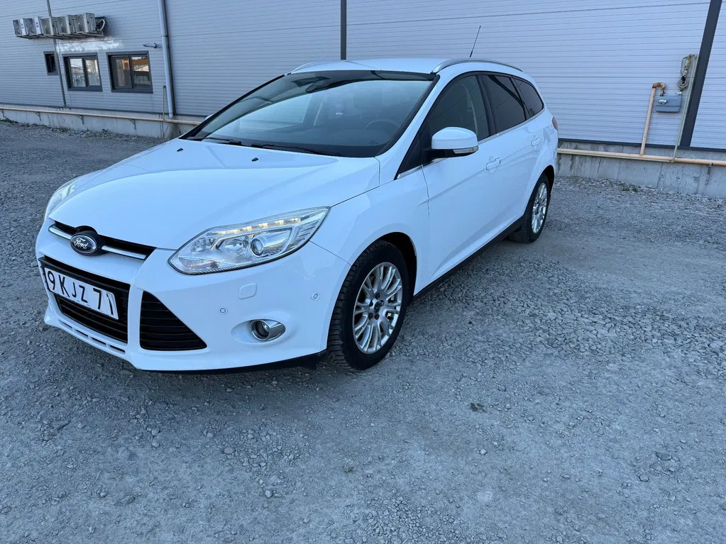 Fotografie: 2013 Ford Focus