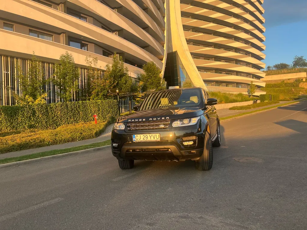 Fotografie: 2014 Land Rover Range Rover Sport
