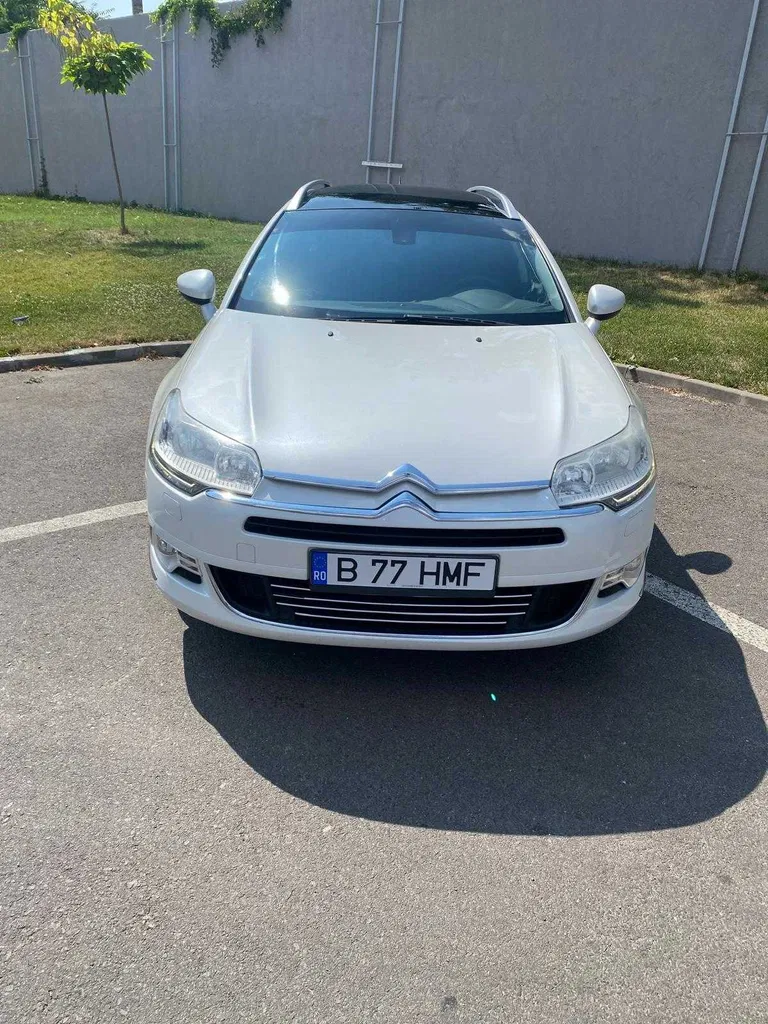 Fotografie: 2012 Citroen C5
