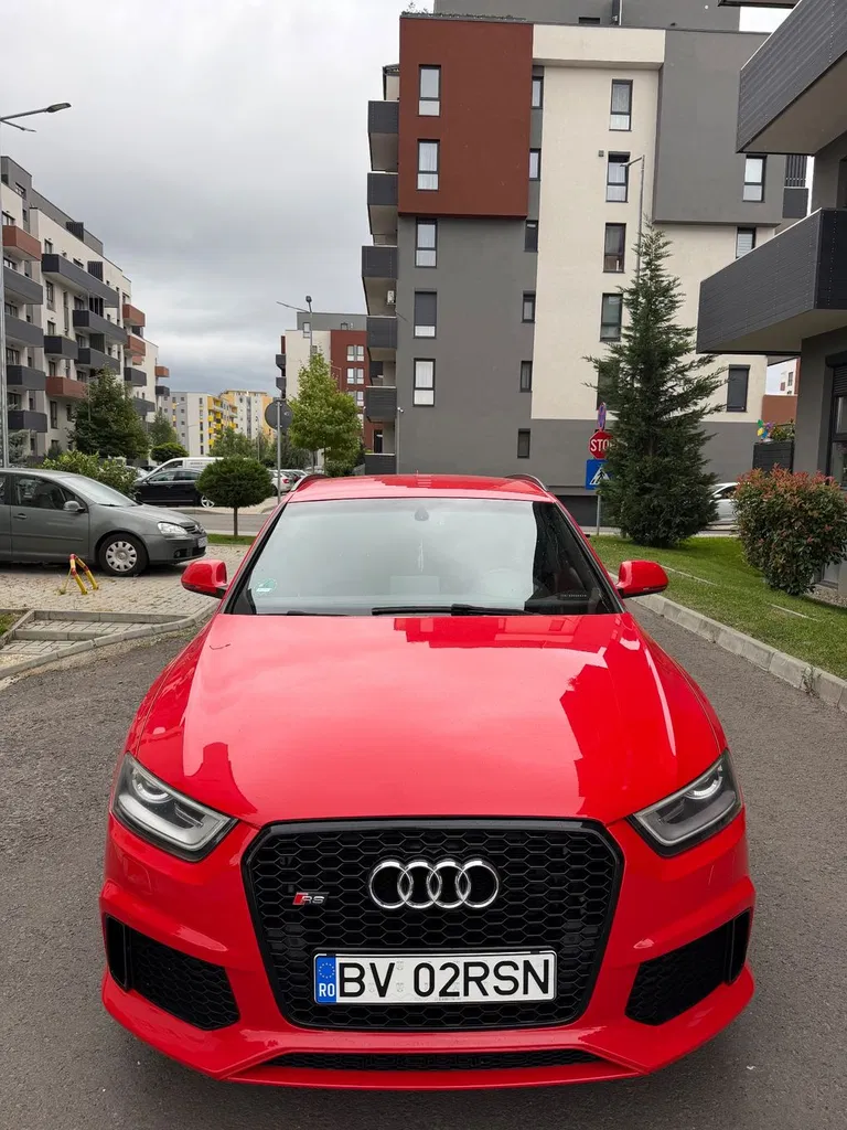 Fotografie: 2014 Audi RS Q3