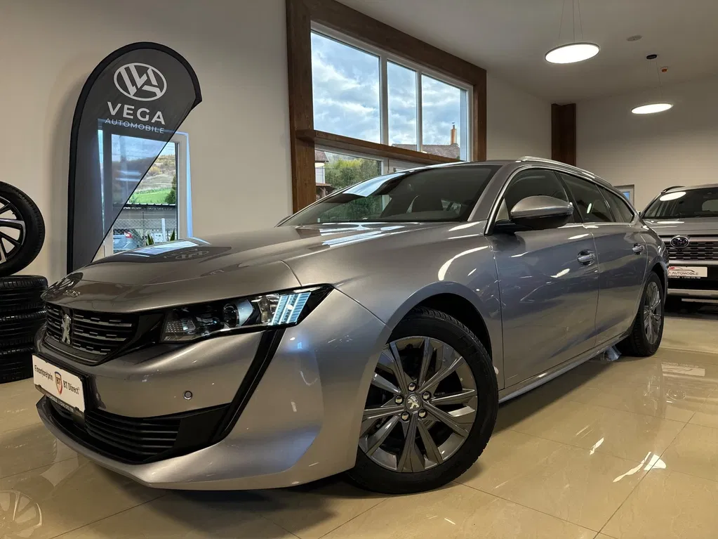 Fotografie: 2020 Peugeot 508