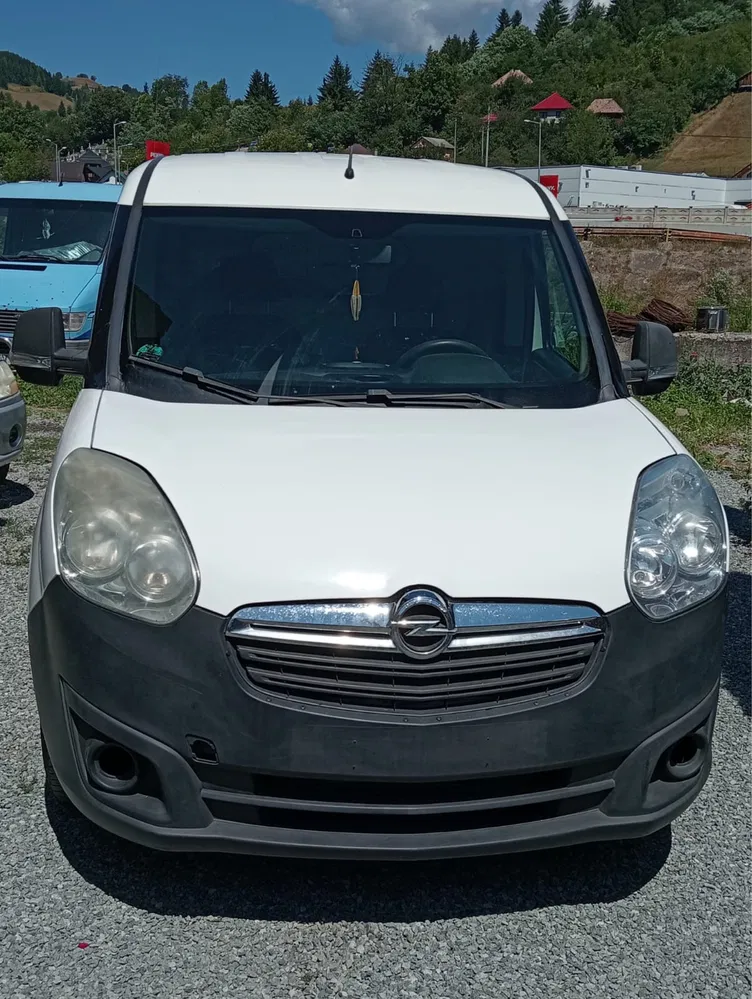 Fotografie: 2013 Opel Combo